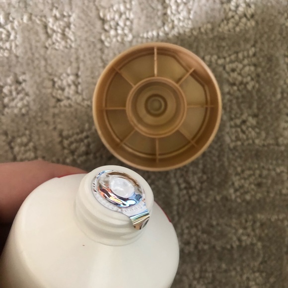 Herb Day 365 by the face shop foaming cleanser 170ml acerola & blueberry - Picture 5 of 5